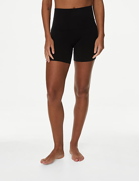 Ισοθερμικό σορτς Heatgen™ με ελαφριά σύσφιξη που σμιλεύει το σώμα