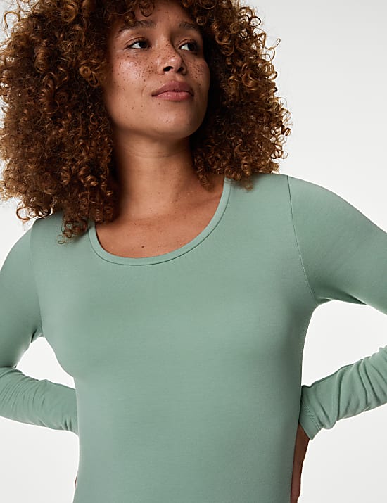 Heatgen&trade; Medium Thermal Scoop Neck Top