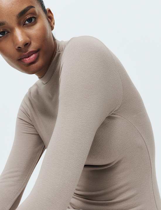 Heatgen™ Medium Thermal Mock Neck Top