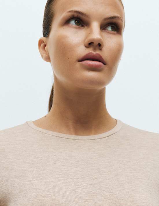 Heatgen&trade; Medium Thermal Crew Neck Top