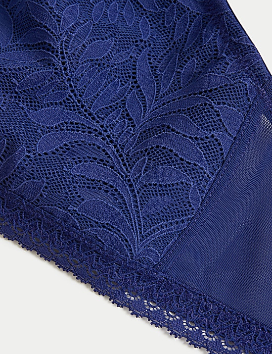 Flexifit&trade; Lace Non Wired Bralette F-H