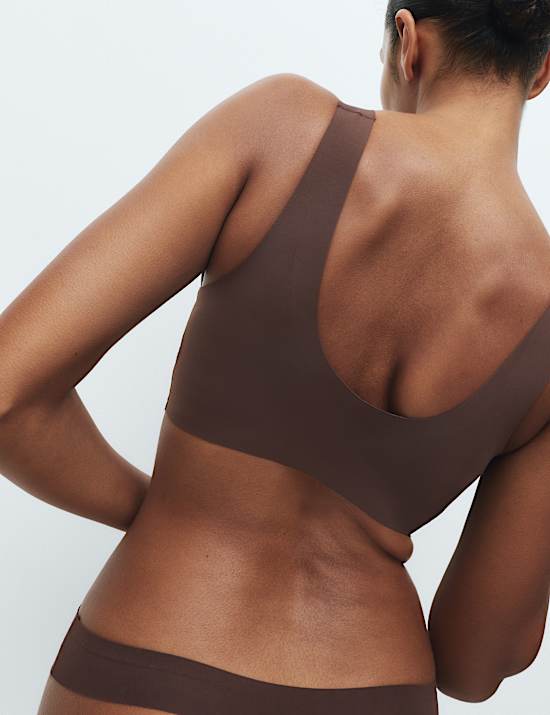 Body Invisibles&trade; V-Neck Crop Top F+