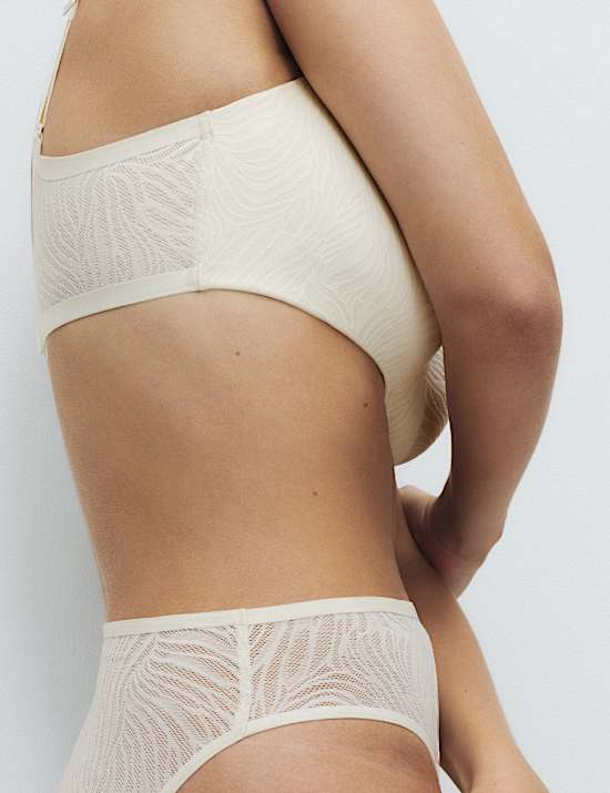 Lace Non Wired Full Cup Bra (F+)