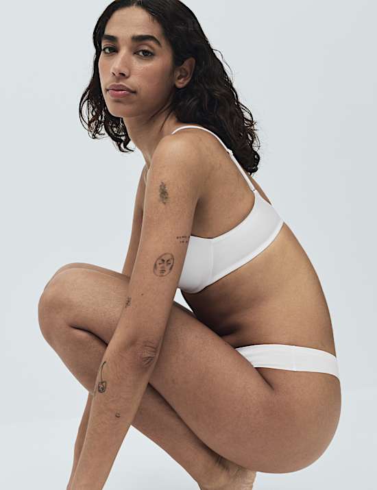 Body Invisibles&trade; Wired Push Up Plunge Bra (A-E)