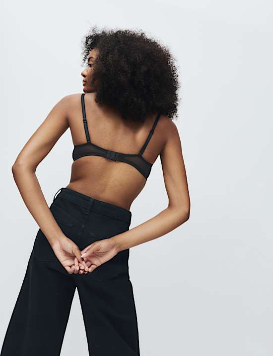 Soutien-gorge plongeant push-up à armatures en dentelle Jasmine, bonnets A à E