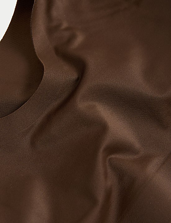 קרופ טופ ללא ברזלים בשילוב Flexifit™‎