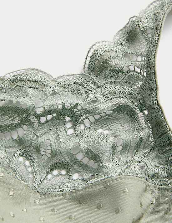 חזיית Amelia Lace ללא ברזלים בדרגת תמיכה מלאה, במידות B-H