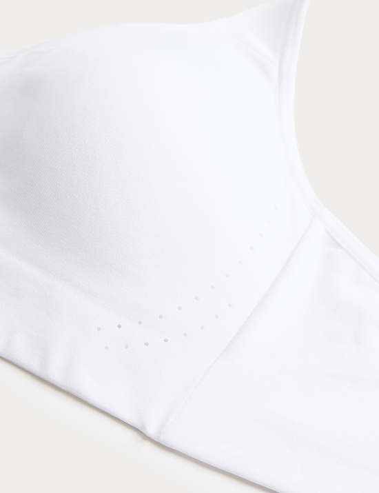Non Wired Sports First Bra (AA-D)
