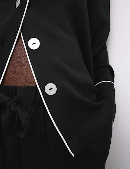 Conjunto de pijama con solapa de satén