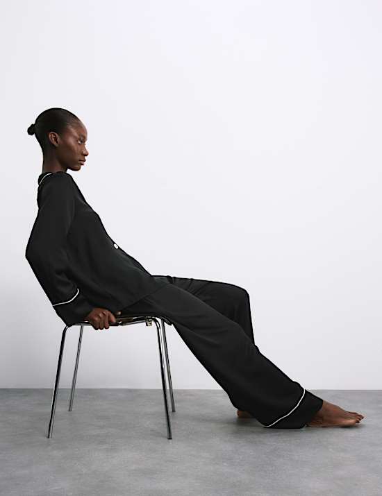 Conjunto de pijama con solapa de satén