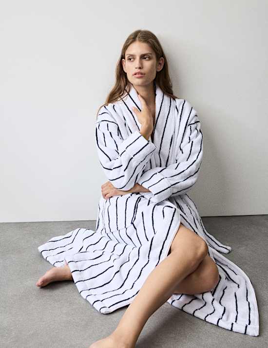 Gestreifter Frottee-Morgenmantel aus reiner Baumwolle