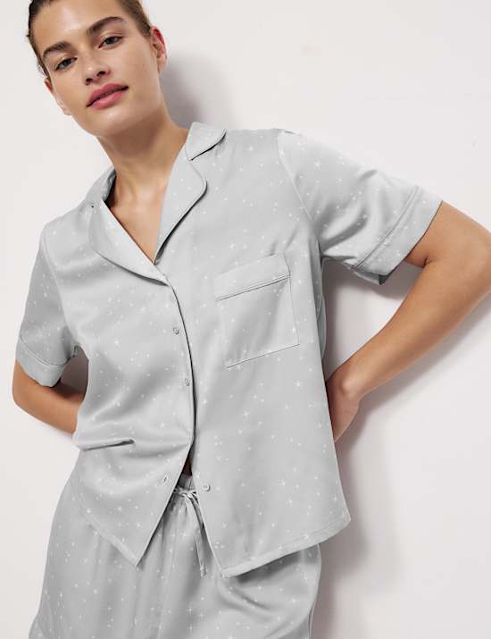 Satin Star Print Revere Shortie Set