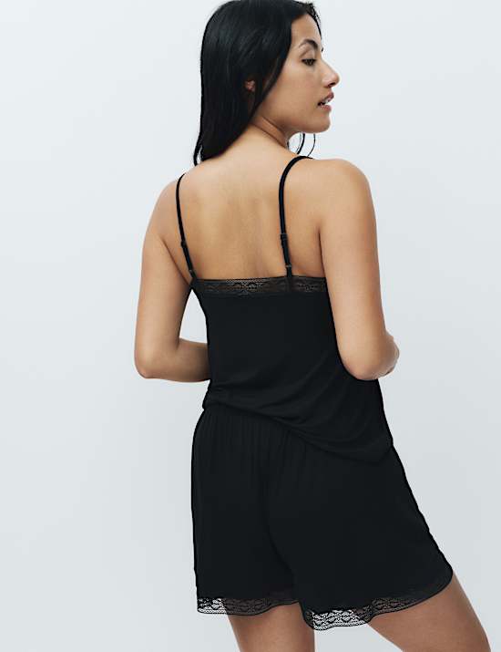 סט פיג'מה קצרה קמיסול בעיטור תחרה