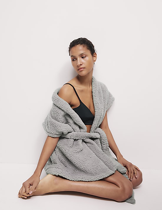 Αμάνικο μπουφάν από συνθετική προβιά