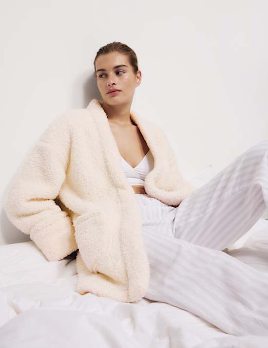 Κρουαζέ ζακέτα για το σπίτι με σχέδιο Teddy Borg