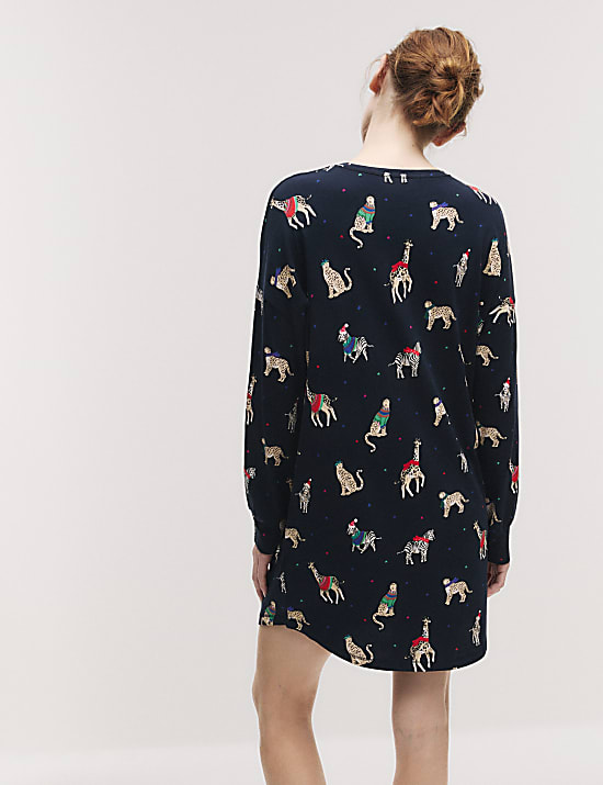 Chemise de nuit Family Christmas &agrave; imprim&eacute; animaux en f&ecirc;te