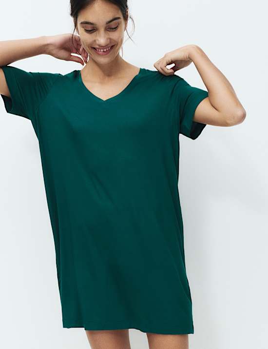 Chemise de nuit détail en dentelle