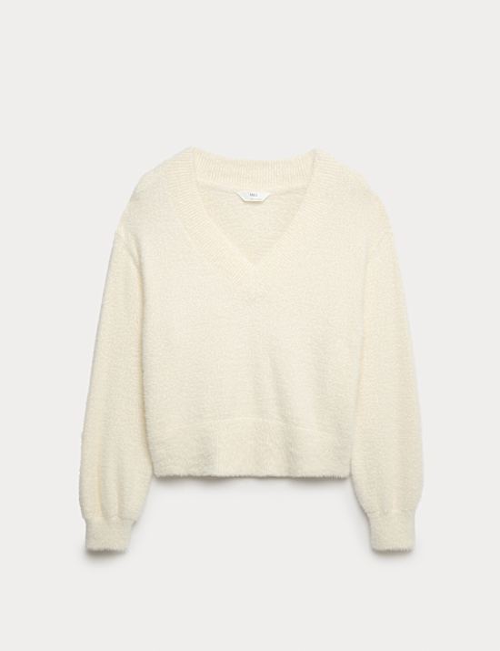 Pohodln&yacute; pleten&yacute; p&eacute;řov&yacute; pyžamov&yacute; top s v&yacute;střihem do V