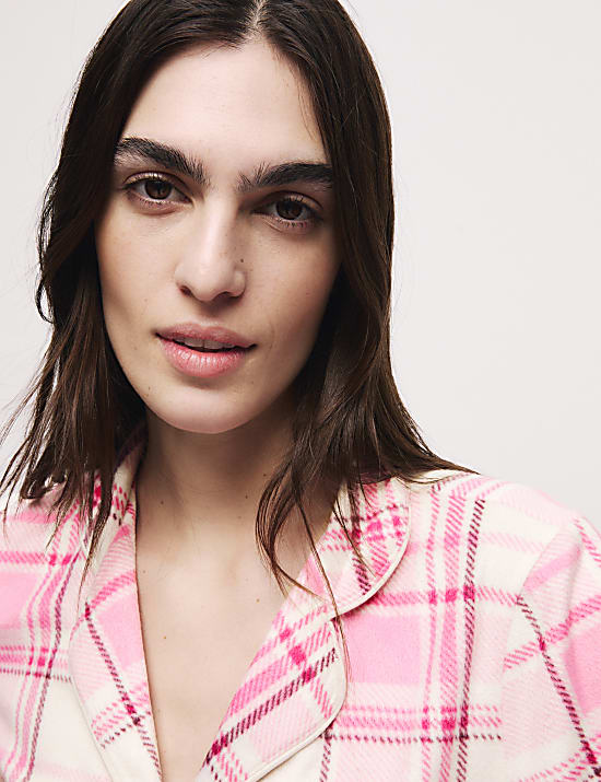 Fleece pyjama met platte kraag en print