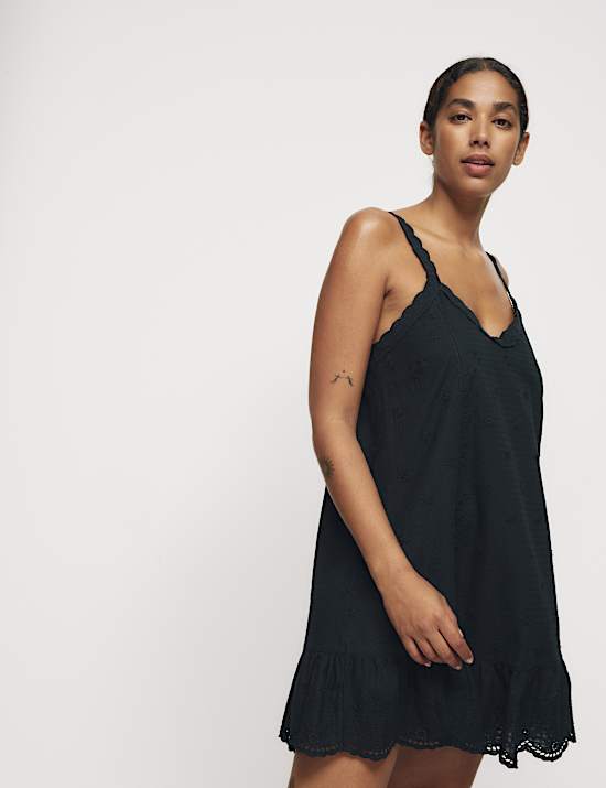 Νυχτικό με κέντημα από 100% βαμβάκι