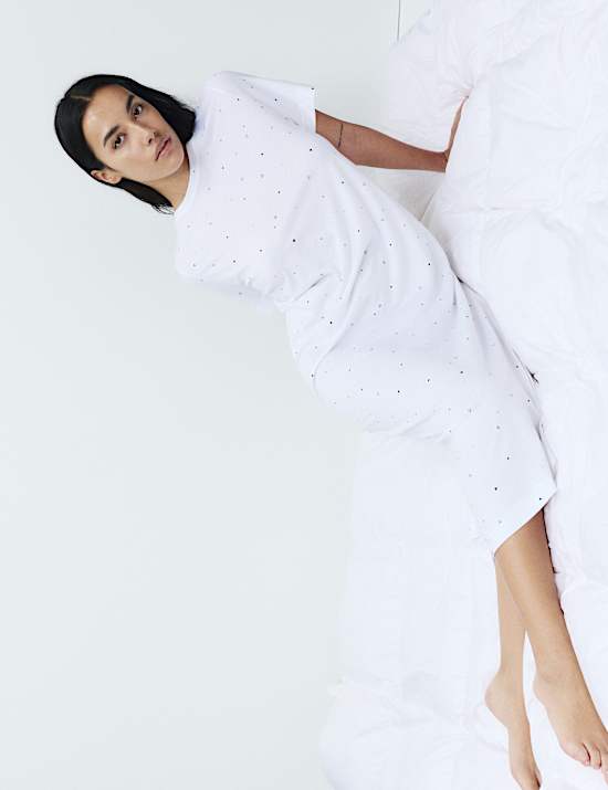 כותונת לילה ארוכה בשילוב ™Cool Comfort עם הדפס