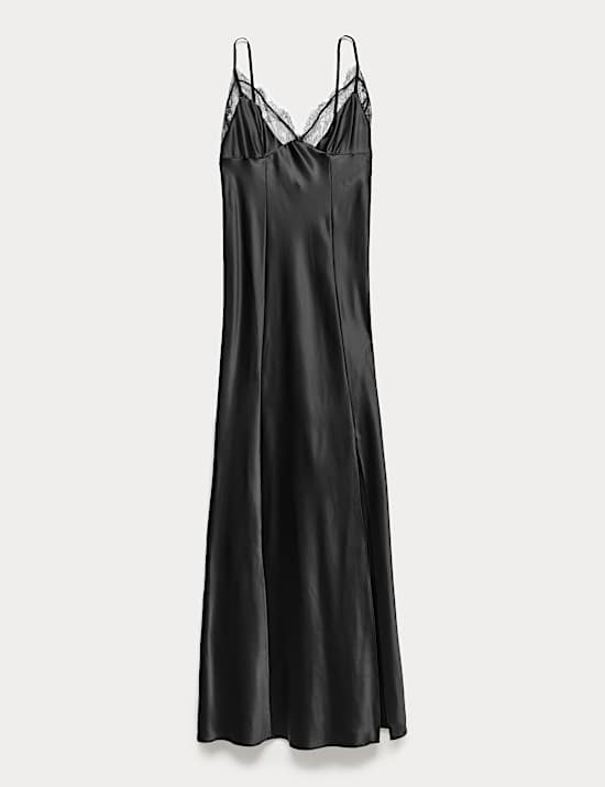 Nuisette longue en satin &agrave; bretelles et bordure en dentelle