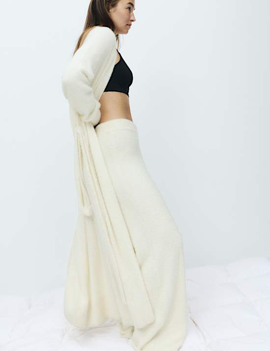 Feather Knit Tie Wrap