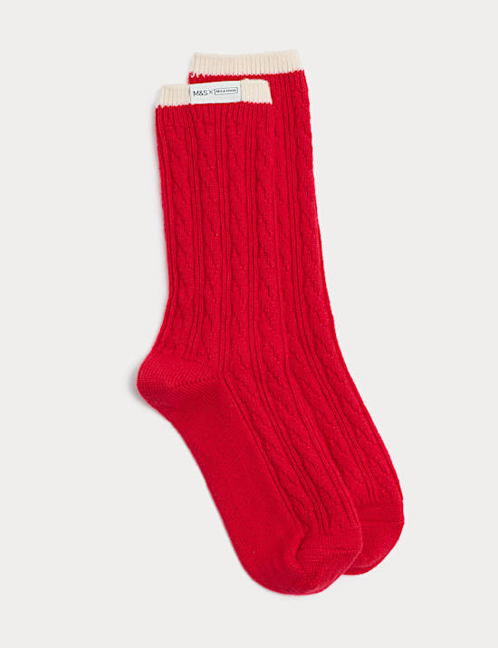 Cashmere Rich Cable Knit Crew Socks