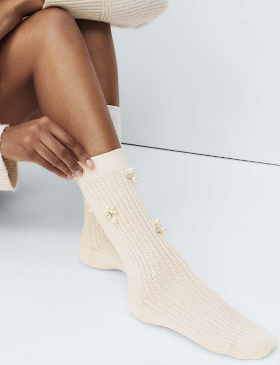 Embellished Pearl Cluster Ankle High Socks