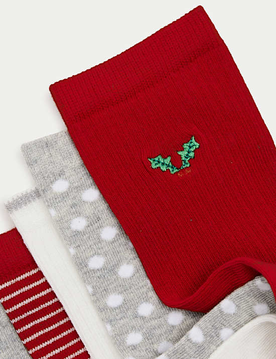 5pk Cotton Rich Embroidered Ankle High Socks