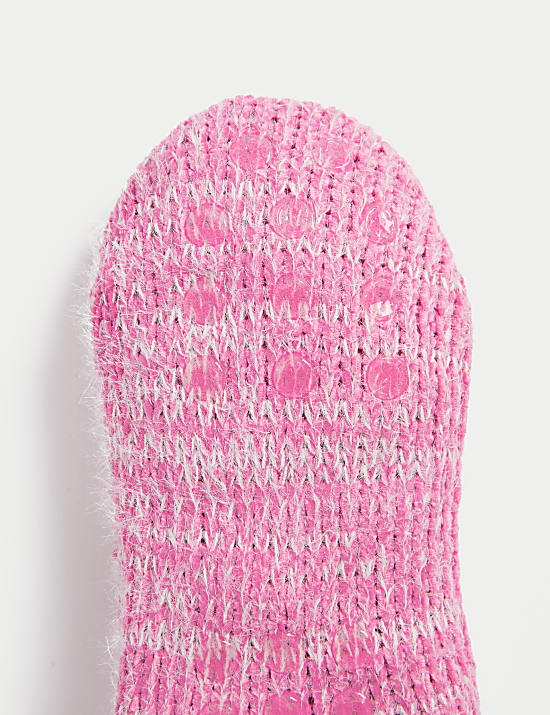 Lage pantoffelsokken met kabelsteek