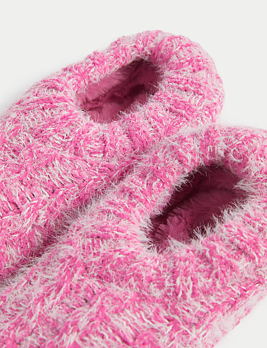 Lage pantoffelsokken met kabelsteek