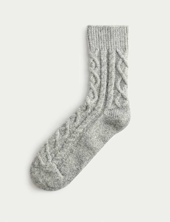 Cable Knit Ankle High Socks