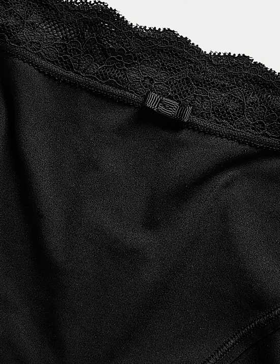 Lot de 2 tangas à bordures en dentelle