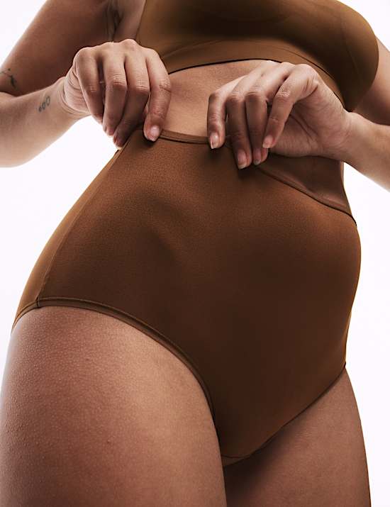 Lot de 5 culottes embo&icirc;tantes en microfibre