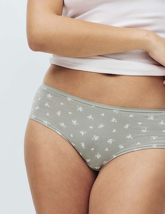 5pk Cotton Rich Lycra&reg; Low Rise Shorts