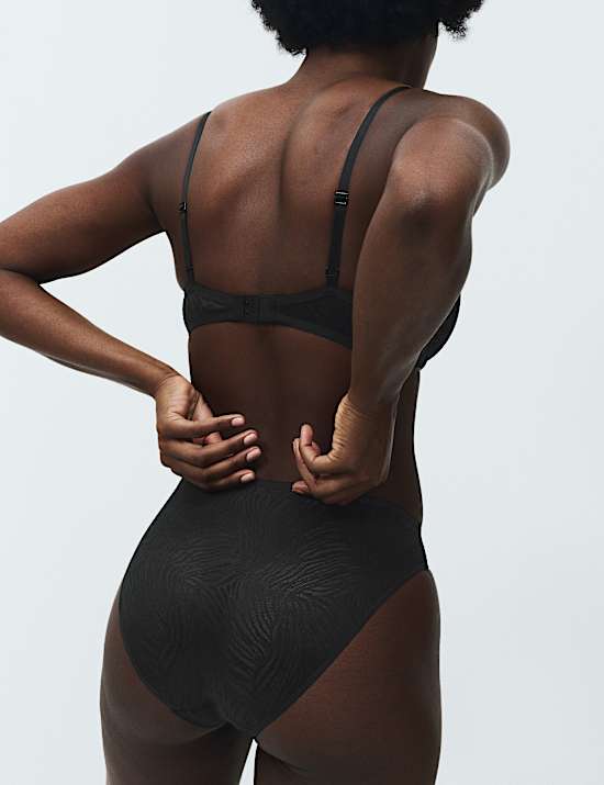 Lot de 2 culottes &eacute;chancr&eacute;es orn&eacute;es de dentelle