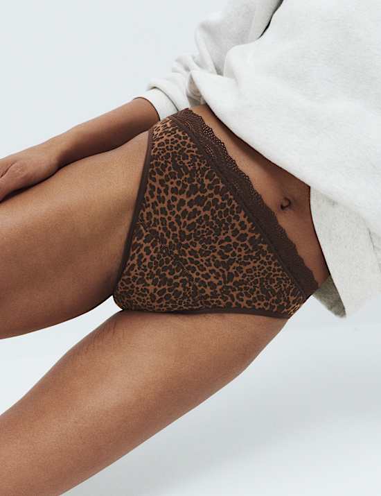 3 Pack Cotton Rich Period High Leg Knickers