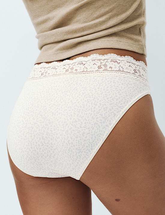7 Pack Cotton Rich High Leg Knickers