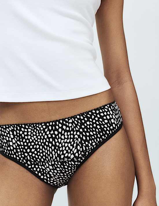 3 Pack Cotton Rich Period Bikini Knickers