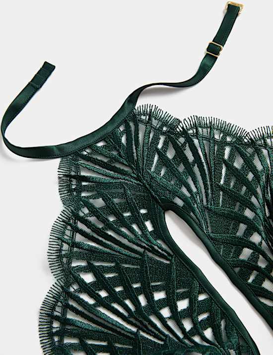 Reverie Embroidery Body