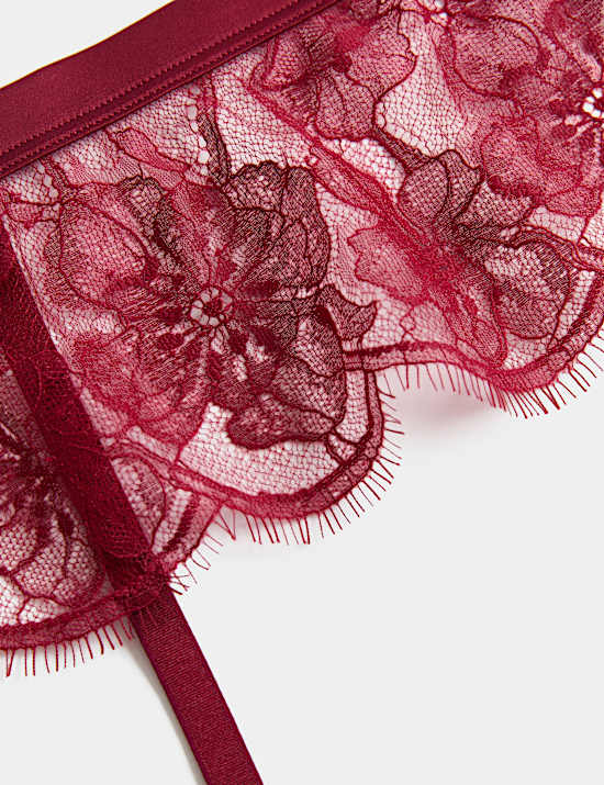 Belle Lace Suspender