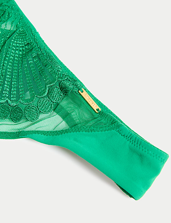 String à broderies Leon