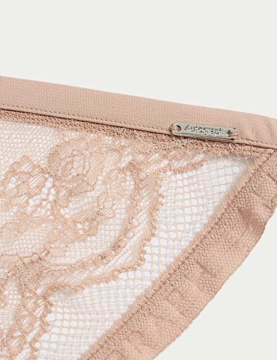 תחתוני תחרה Murcia עם מפתח רגל גבוה