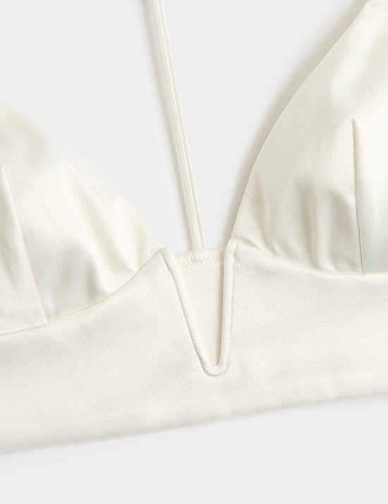 Sat&eacute;nov&aacute; braletka s čern&yacute;mi &scaron;t&iacute;tky