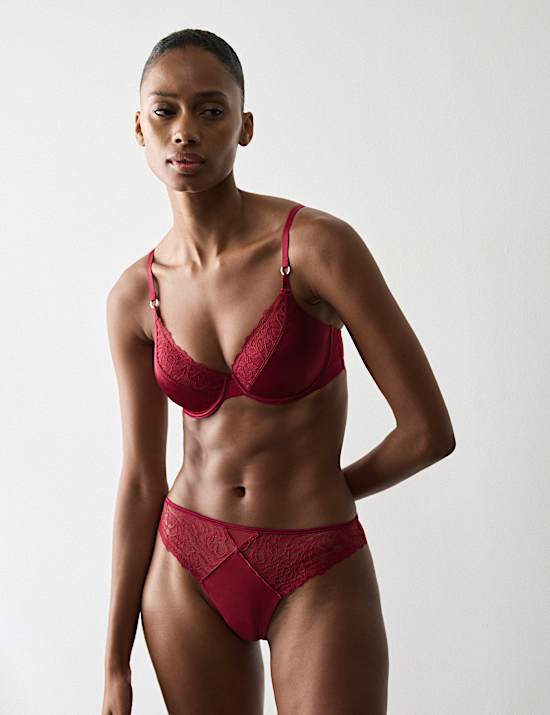 Culotte coupe &eacute;chancr&eacute;e en soie & dentelle
