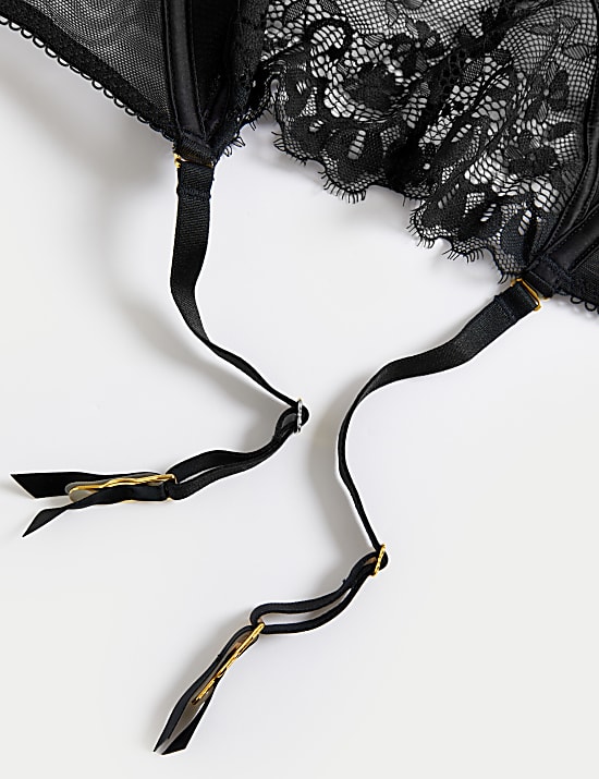 Gu&ecirc;pi&egrave;re orn&eacute;e de dentelle Blanca, bonnets A&nbsp;&agrave;&nbsp;D