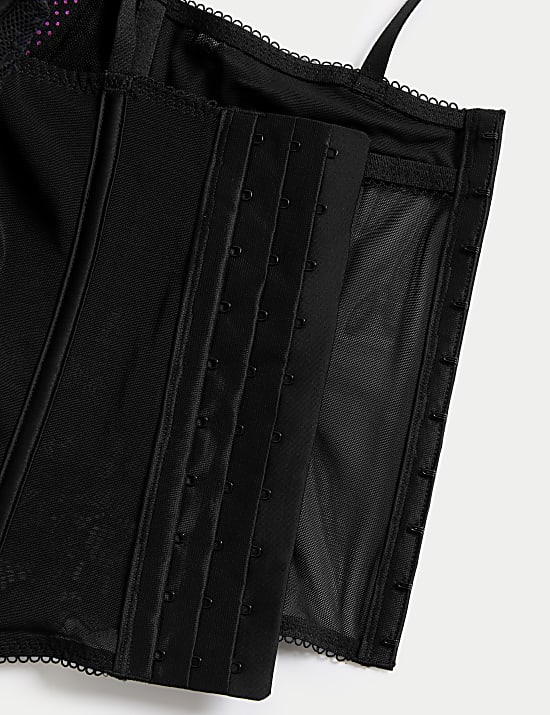 Gu&ecirc;pi&egrave;re orn&eacute;e de dentelle Blanca, bonnets A&nbsp;&agrave;&nbsp;D