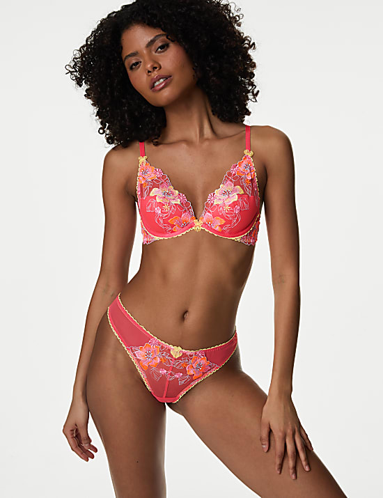 String à broderies Josefine