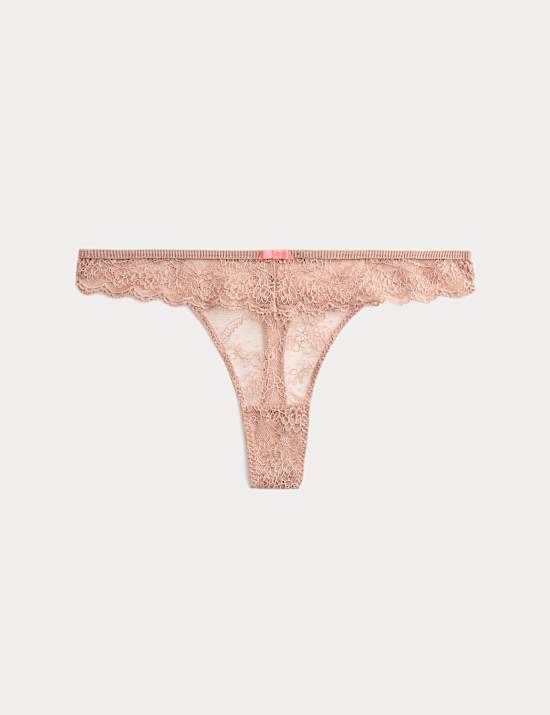 String orn&eacute; de dentelle Ida